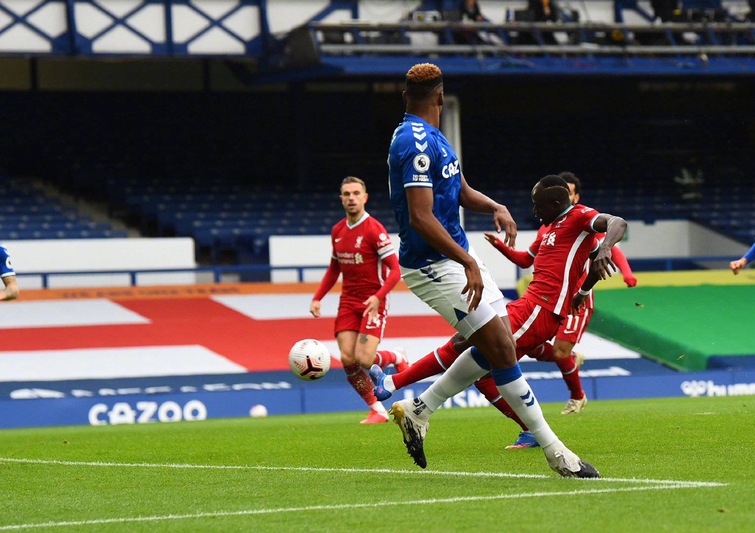 并且有助于 并且有助于